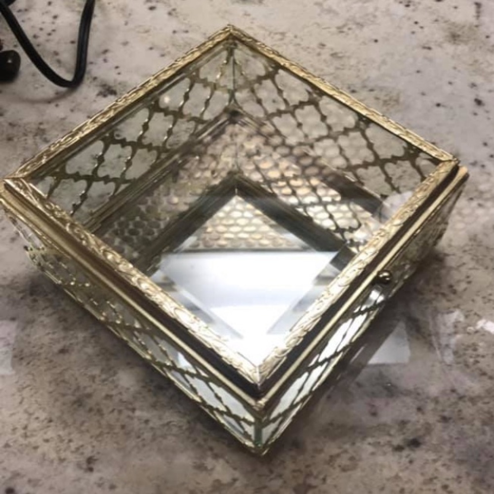 ❌SOLD ON OTHER SITE ❌ Moroccan Glass Jewelry Case